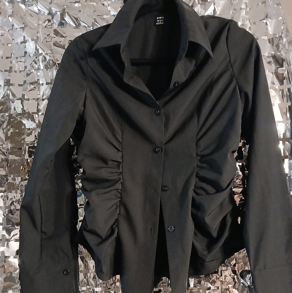 SHEIN Black Button-Up Blouse